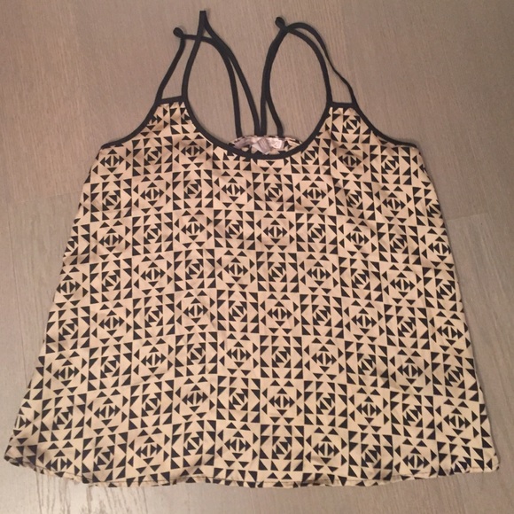 Love21 silky geometric tank ▪️◾️