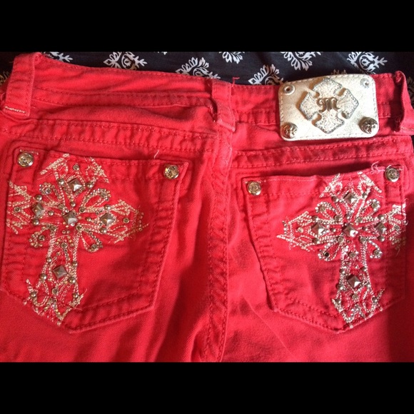Red miss me jeans😍