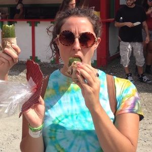 Meet your Posher, Andrea