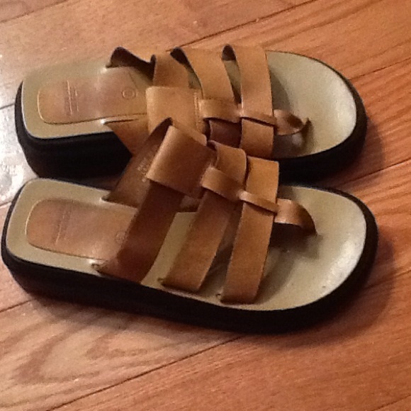 Platform sandals - Picture 3 of 3
