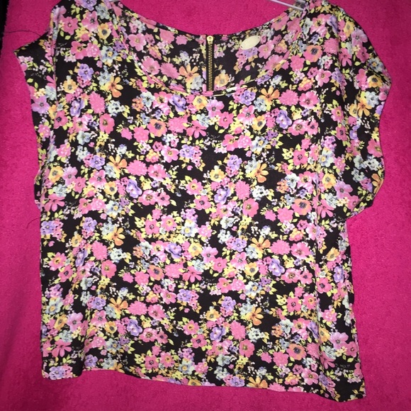 Cute Floral Cropped Top