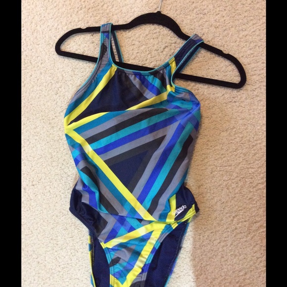 Speedo size 10