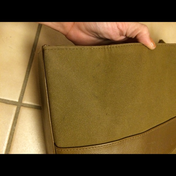 Tan Tote - Picture 4 of 4