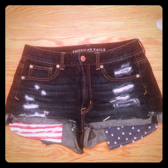 American Eagle High-Waisted Festival Shortie