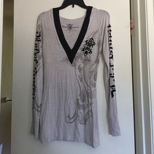 Hooded shirt. Long sleeves.  Cute!!