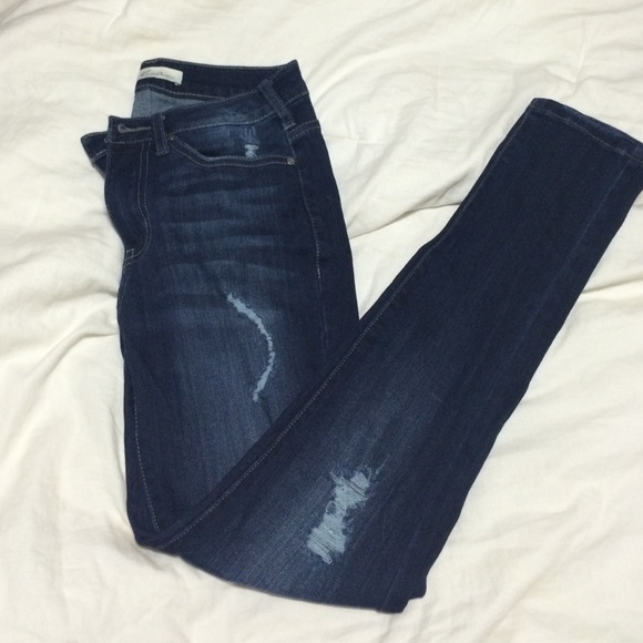 Size 26 (5) juniors distressed skinny jeans.