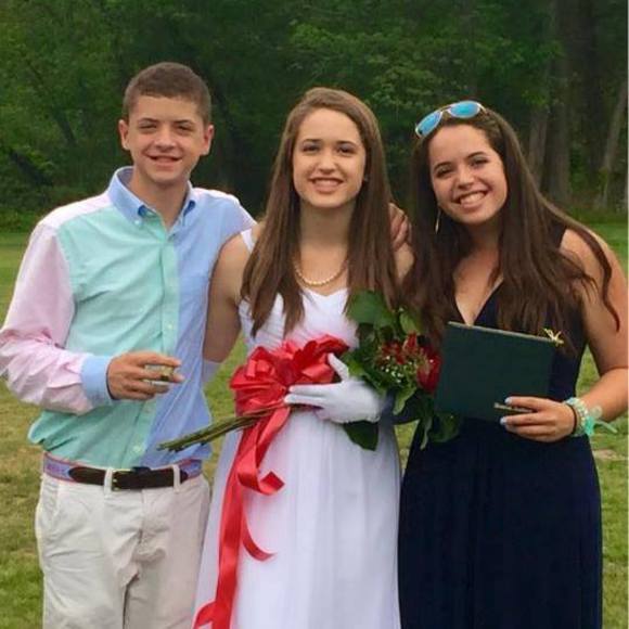 Meet your Posher, Carly - Picture 1 of 1