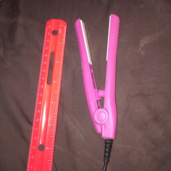 mini hair straightening iron