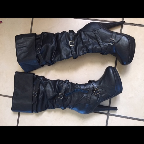 Boots - Picture 3 of 3