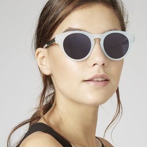 Warren Wayfarer Sunnies 👓