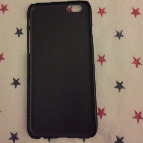 iPhone 6 alive in wonderland case! - Picture 2 of 2