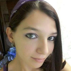 Meet your Posher, Delisa