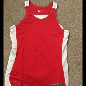 ❤️Nike red and white active top❤️