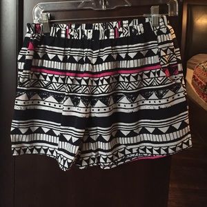 Medium tribal shorts