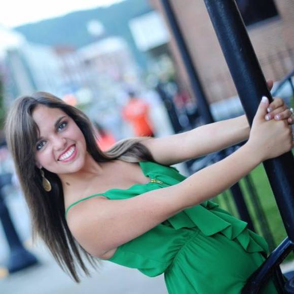 Meet your Posher, Emily - Picture 1 of 1