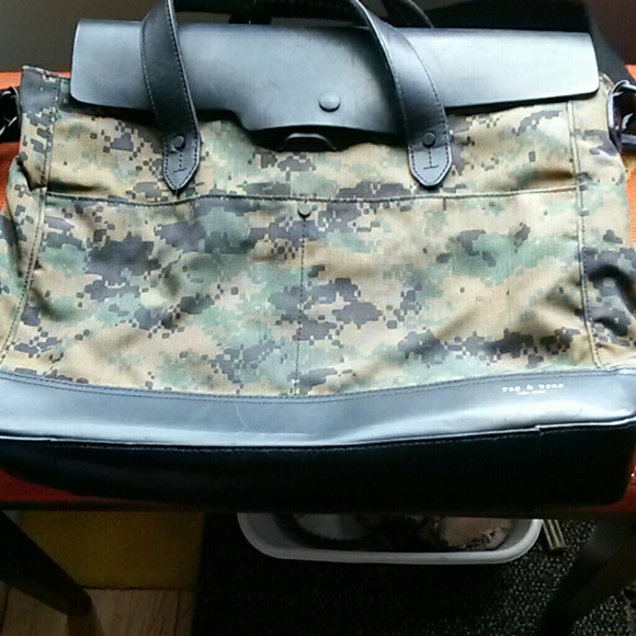 Hand bag