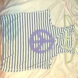 Peace sign tank