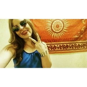 Meet your Posher, Alli