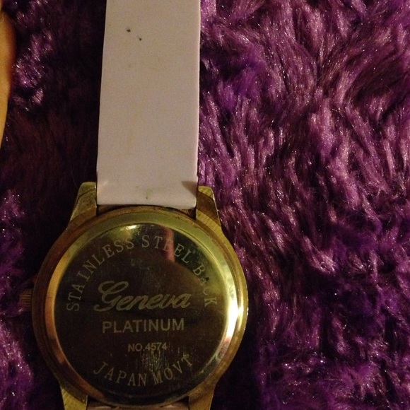 Purple watch - Picture 2 of 4