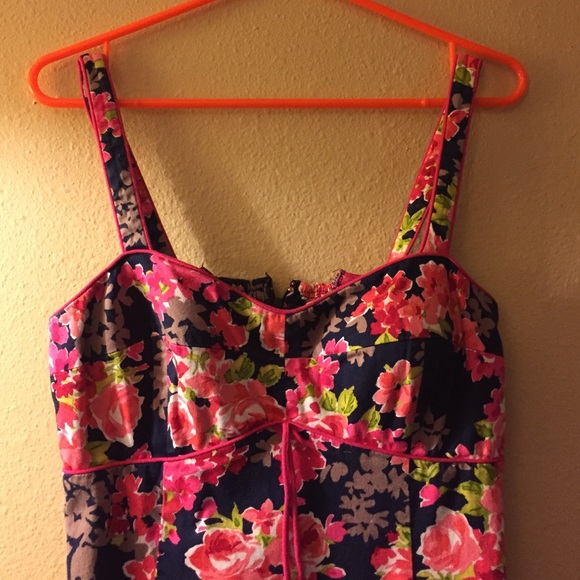 Flower Sundress - Picture 2 of 3