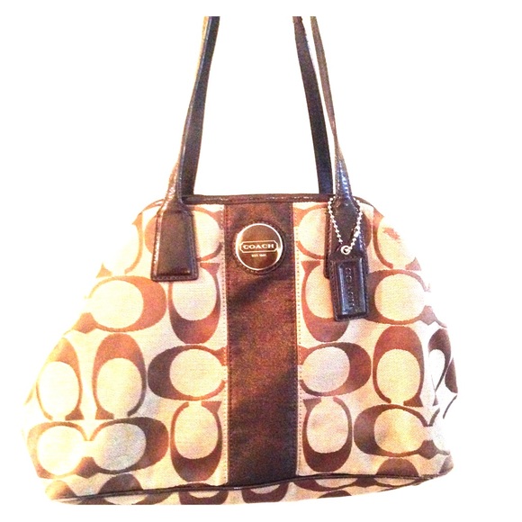 Very clean, used coach purse!