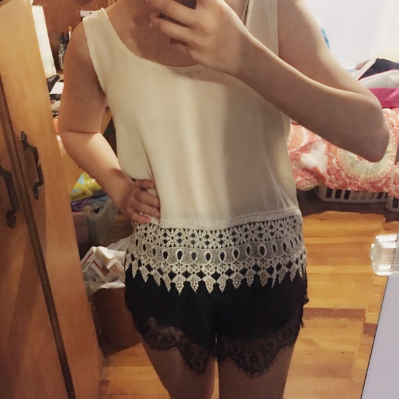 ✨SOLD ON VINTED✨Tobi Crochet tank top