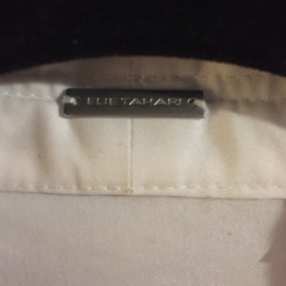 Fitted in design, loose in feel - Picture 3 of 3