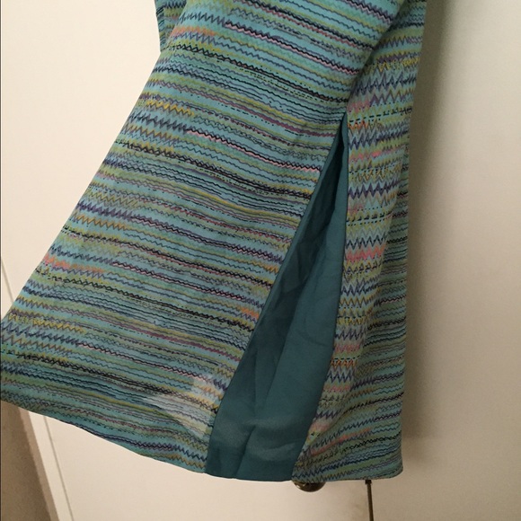 ❗️SOLD❗️Green Top - Picture 3 of 4