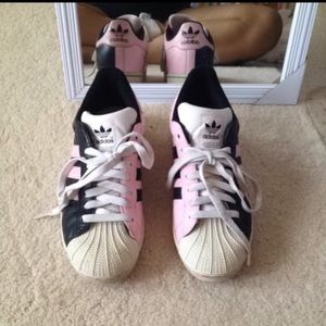 Pink and black adidas superstar2