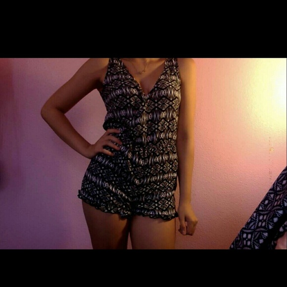 Romper - Picture 2 of 3