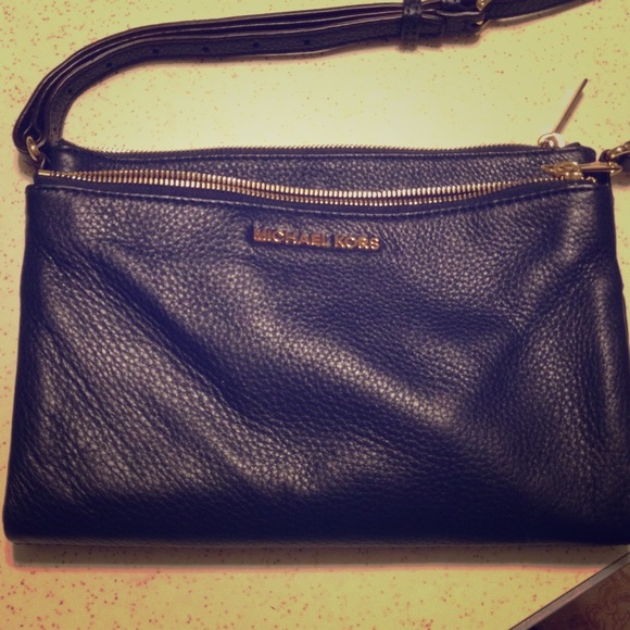 👜🎉❤️Michael Kors 'Small Riley' Crossbody
