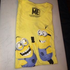 Super cute minion shirt