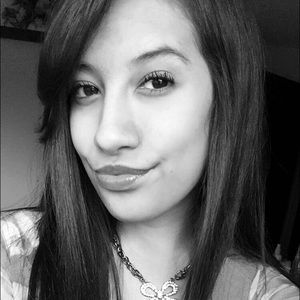 Meet your Posher, Janeli