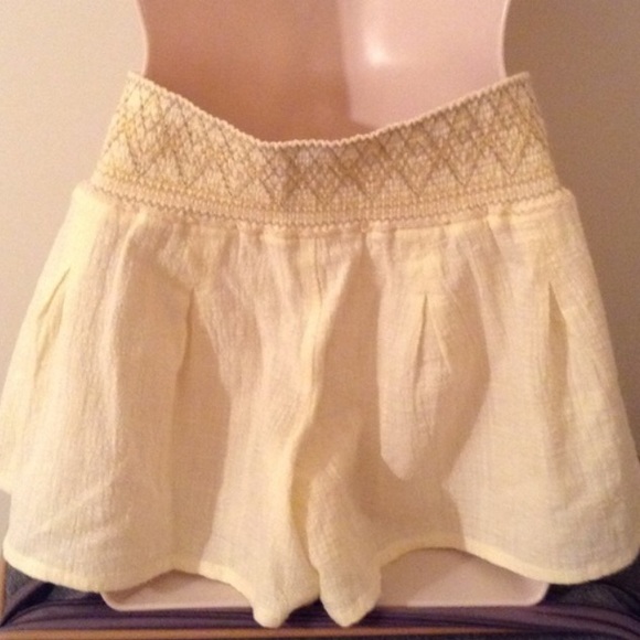 FREE PEOPLE LIGHT YELLOWISH SHORTS - Picture 3 of 3