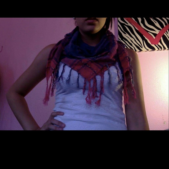 Scarf bundle - Picture 3 of 3