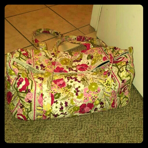 like new vera small duffel