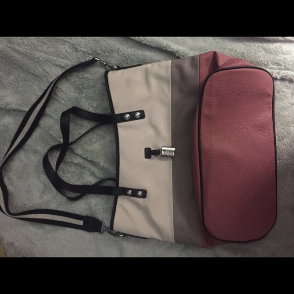 Large Jessica Simpson Purse - Picture 1 of 4
