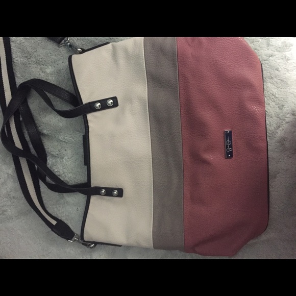 Large Jessica Simpson Purse - Picture 2 of 4