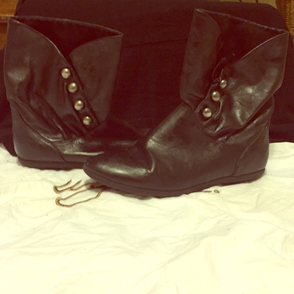 Black boots
