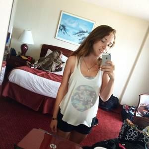 Meet your Posher, Desi