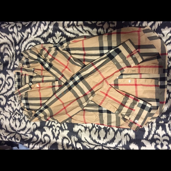 Burberry Button down Shirt For MEN