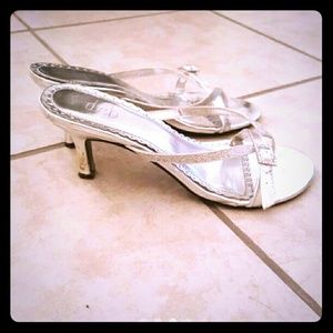 good condition deb heels size 6