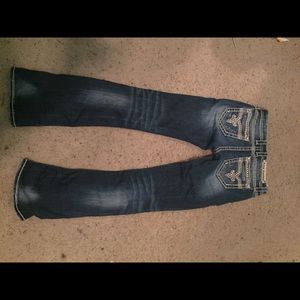 Rock revivals size 27