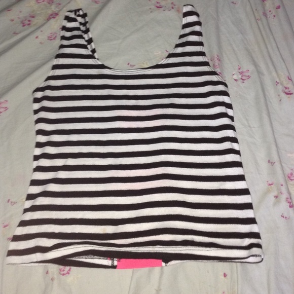 striped top