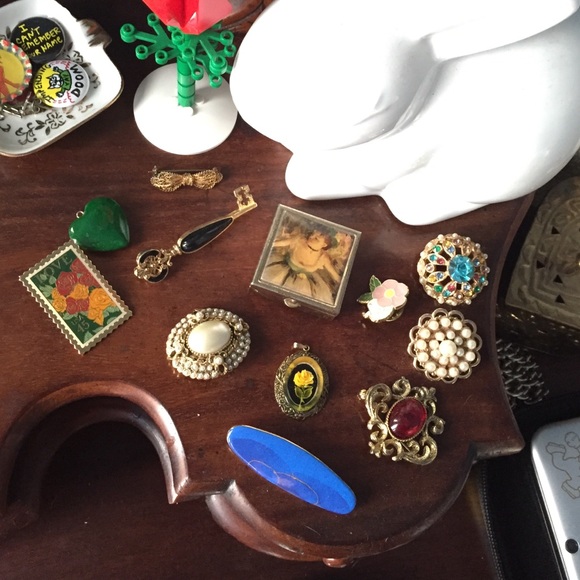 Vintage Pin & Pendant lot💕