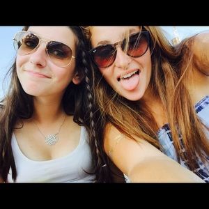 Meet your Posher, Sam