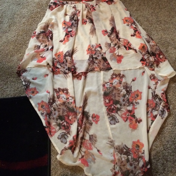 Occie crop top with High low skirt - Picture 2 of 3