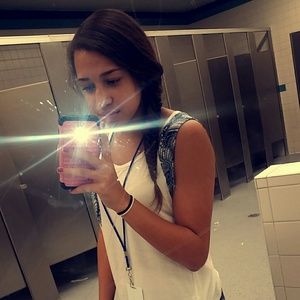 Meet your Posher, Dayanara