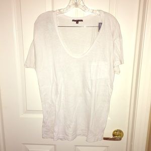 Plain white scoop neck pocket t shirt