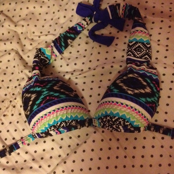 Adorable bikini top
